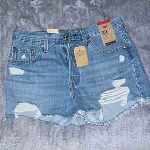 Adorable Three Button Blue Shredded / Distressed Jean Levi 501 Shorts 🩳 🩵
